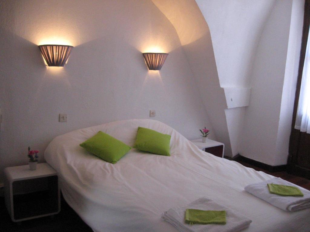 Hotel Notre Dame De Fourviere Lourdes Kamer foto