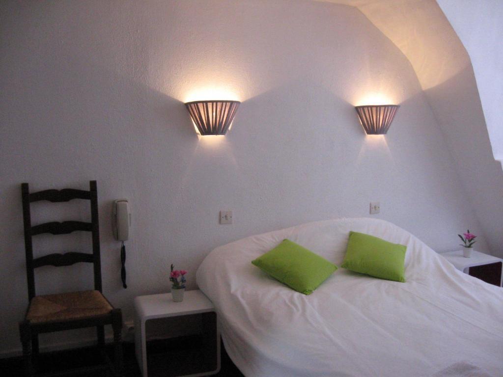 Hotel Notre Dame De Fourviere Lourdes Kamer foto