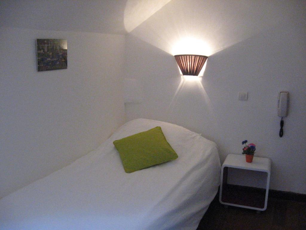 Hotel Notre Dame De Fourviere Lourdes Kamer foto